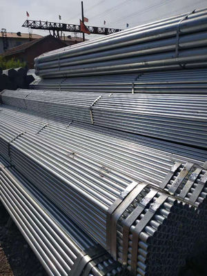 Servicio de procesamiento de perforación no de aleación 1,2 mm 1,5 mm espesor 6 m longitud tubo de acero galvanizado redondo para apilamiento