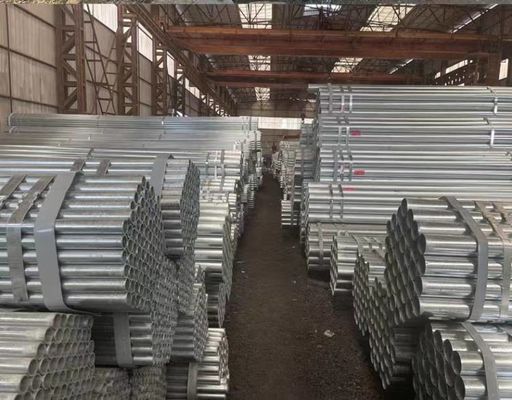 Servicio de procesamiento de perforación no de aleación 1,2 mm 1,5 mm espesor 6 m longitud tubo de acero galvanizado redondo para apilamiento