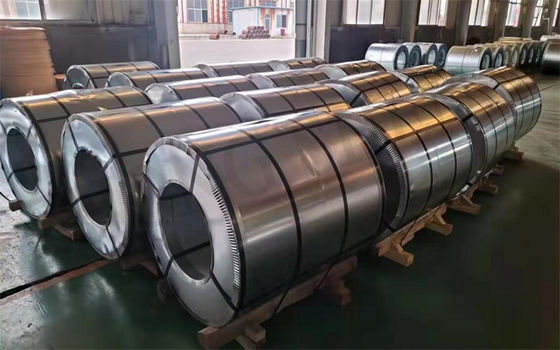 Paquete estándar Pre-pintado GI bobina de acero PPGI color revestido de acero galvanizado en la hoja de la bobina longitud de los requisitos del cliente