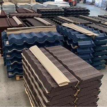 Tejas de techo de aluminio y zinc de acero y piedra 0.2*420*1340 Tejas de techo de metal recubiertas de piedra para protección contra todo tipo de condiciones climáticas