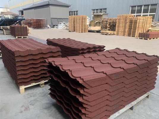 Tejas de techo de aluminio y zinc de acero y piedra 0.2*420*1340 Tejas de techo de metal recubiertas de piedra para protección contra todo tipo de condiciones climáticas