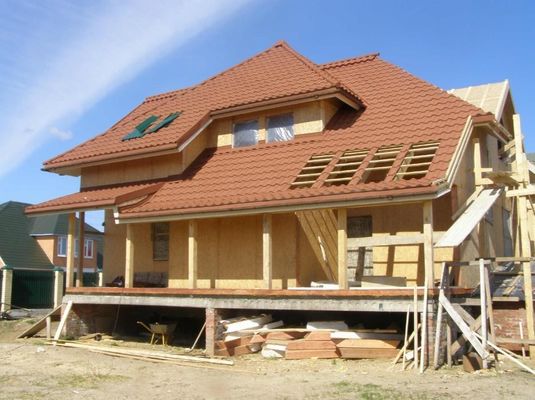 1340mm*420mm*0.4mm Prime Blue Stone Coated Galvanized Roof Sheet para edificios residenciales Casas adosadas