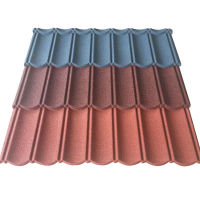 Estilo de diseño moderno colorido de piedra revestido de metal de la cubierta de la hoja a prueba de viento ventaja duradero y resistente a las condiciones climáticas
