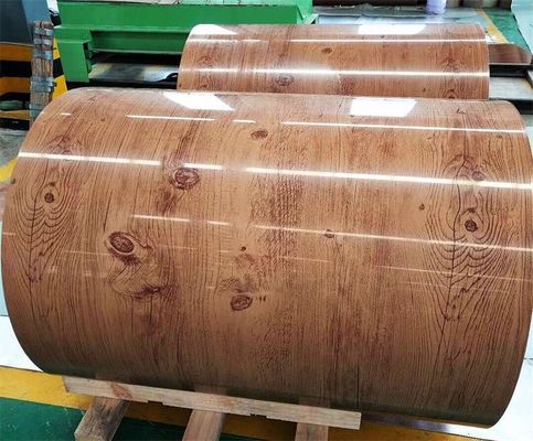 Peso de la bobina 3-8 toneladas PPGI Rollo de madera con patrón de metal prepintado bobina de acero galvanizado 0.4mm 1000mm Color RAL personalizado
