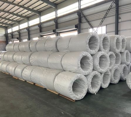 Las líneas de cable de acero de bajo carbono galvanizadas en caliente de la norma ASTM de grado de suministro Q195/Q235/SAE1006/SAE1008