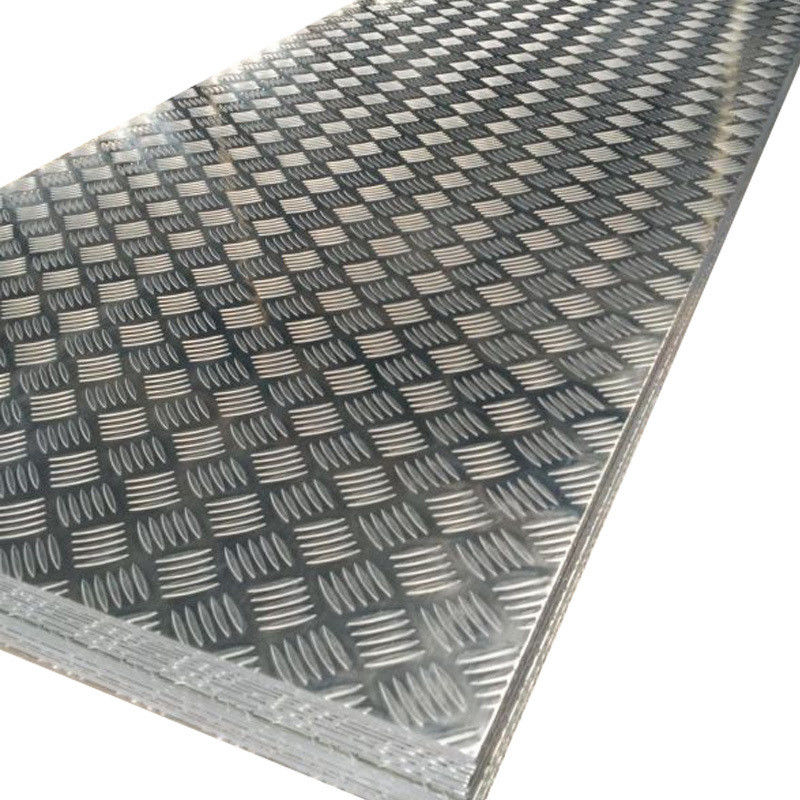 Técnica basada en el laminado en caliente JIS Tamaño estándar 3-12 mm espesor Placa de acero cuadriculada con 20 años de experiencia