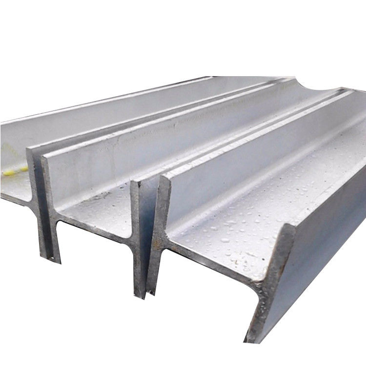 Estrutura no aleación I viga Ss400 ASTM A36 I sección laminada en caliente de carbono ligero negro de acero galvanizado I viga para perforar